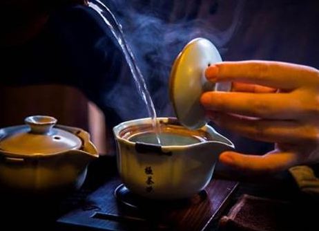 上海“品茶”乱象耸生，女生到底有多大胆？